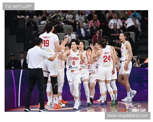 上海女篮与陕西女篮激战正酣谁能在这场对决中笑到最后